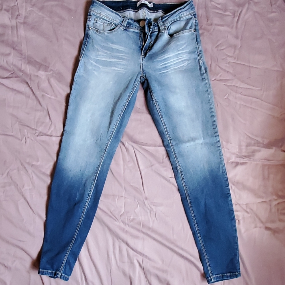 YMI junior jegging size 7